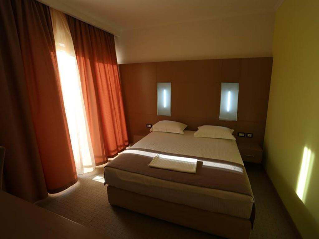 Tushemisht Hotel Voloreka מראה חיצוני תמונה